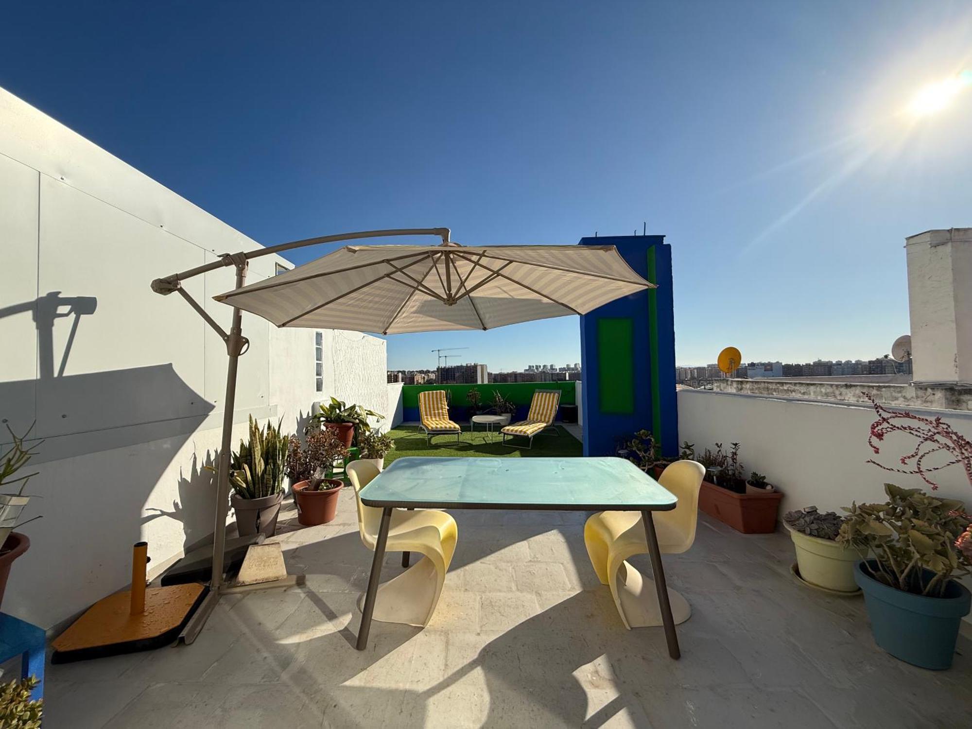 Petite Penthouse With The Sunniest Terrace In Valencia Appartement Buitenkant foto