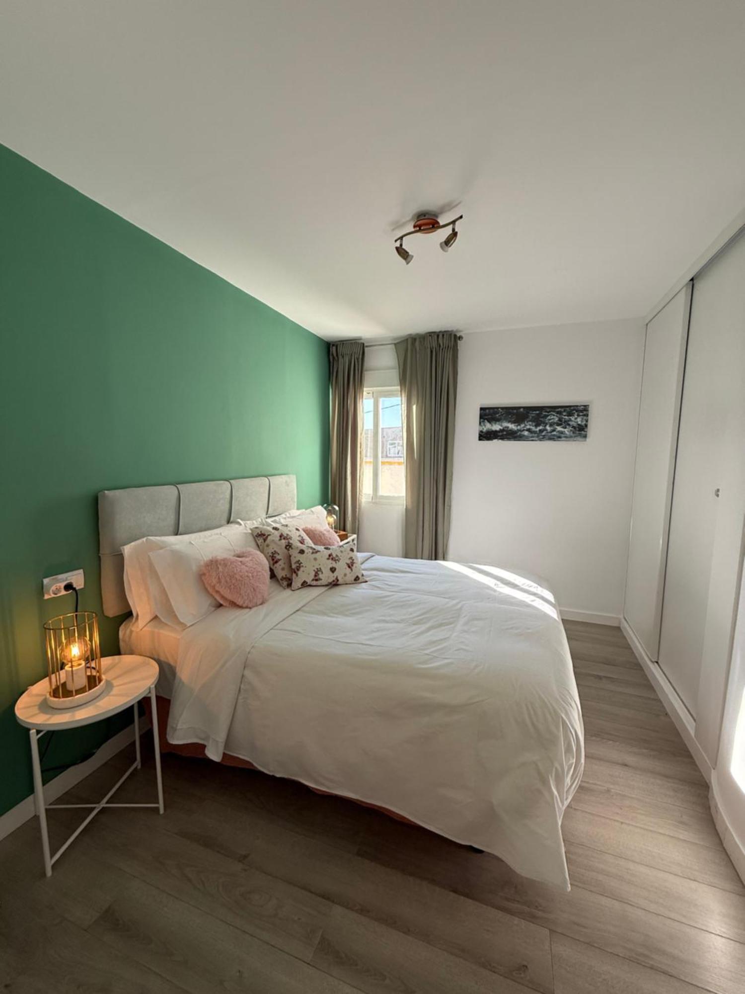 Petite Penthouse With The Sunniest Terrace In Valencia Appartement Buitenkant foto